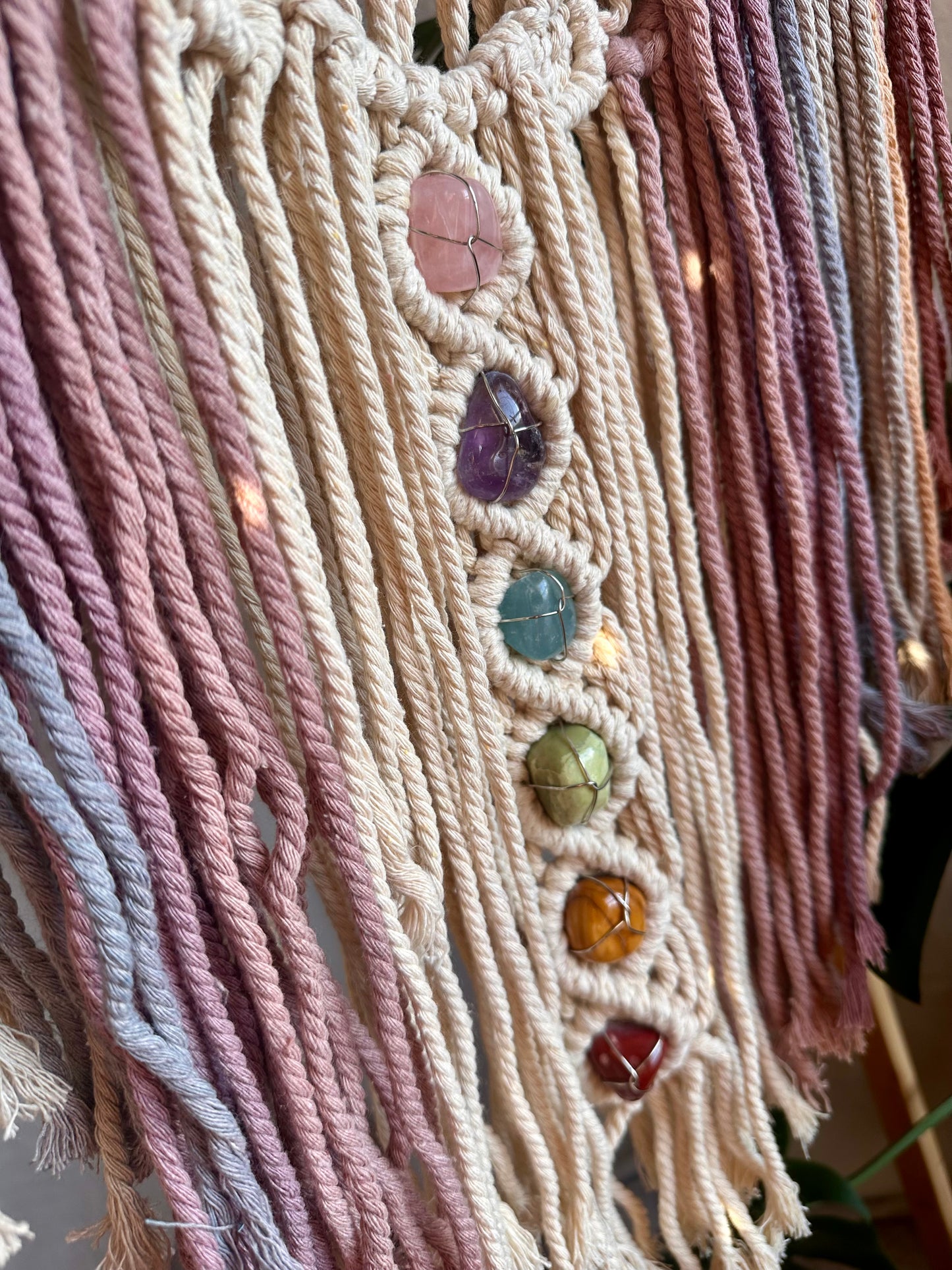 Tenture murale moyenne en macramé Lotus Chakra