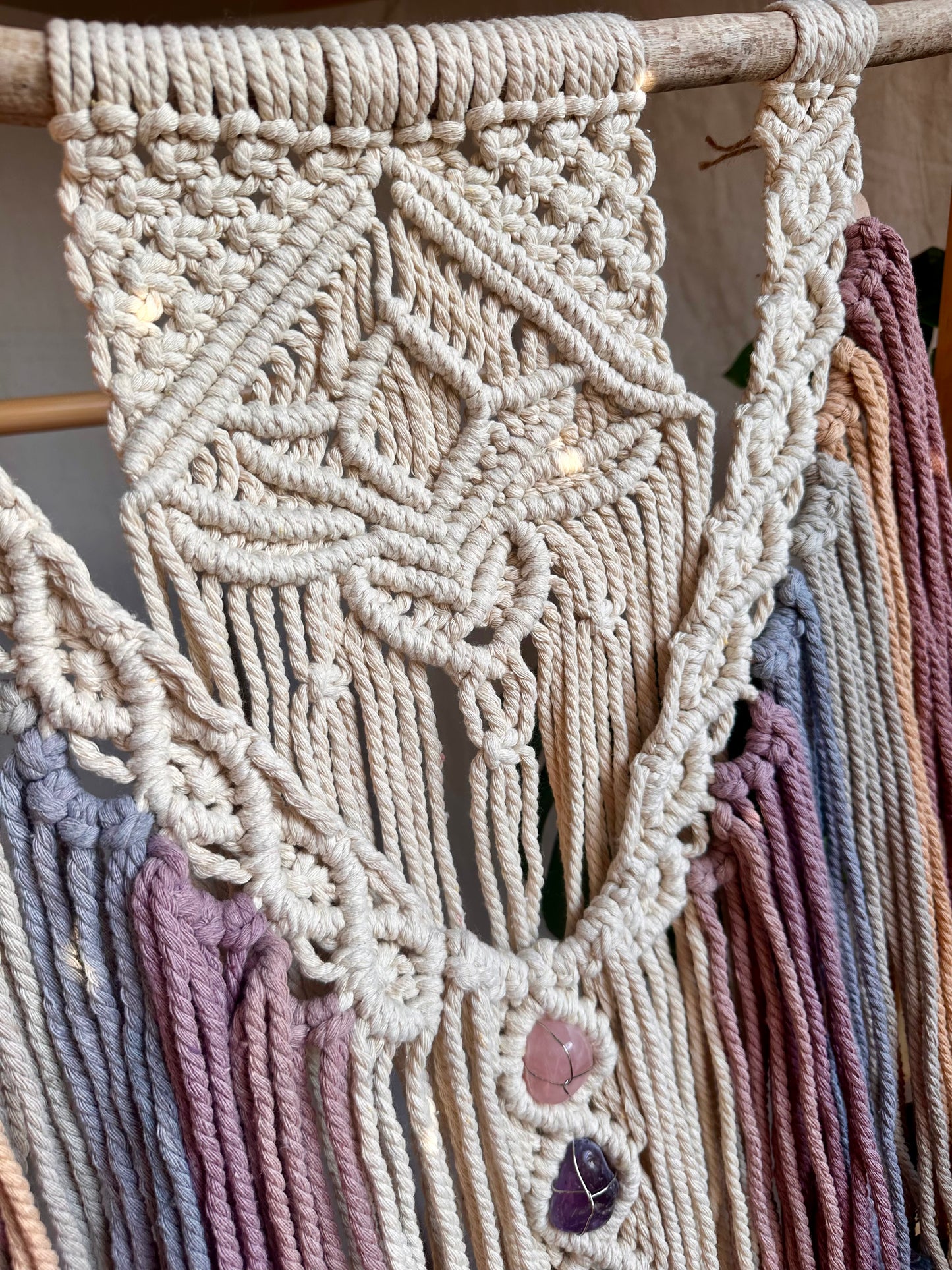 Tenture murale moyenne en macramé Lotus Chakra