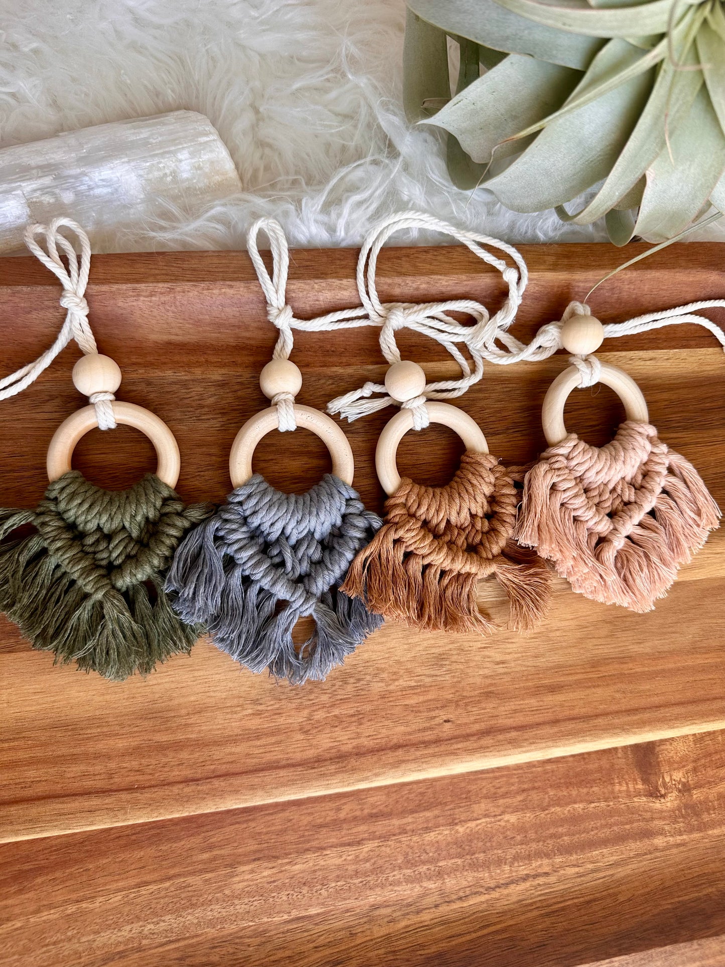 Diffuseur d’huiles essentielles de voiture en macramé 
