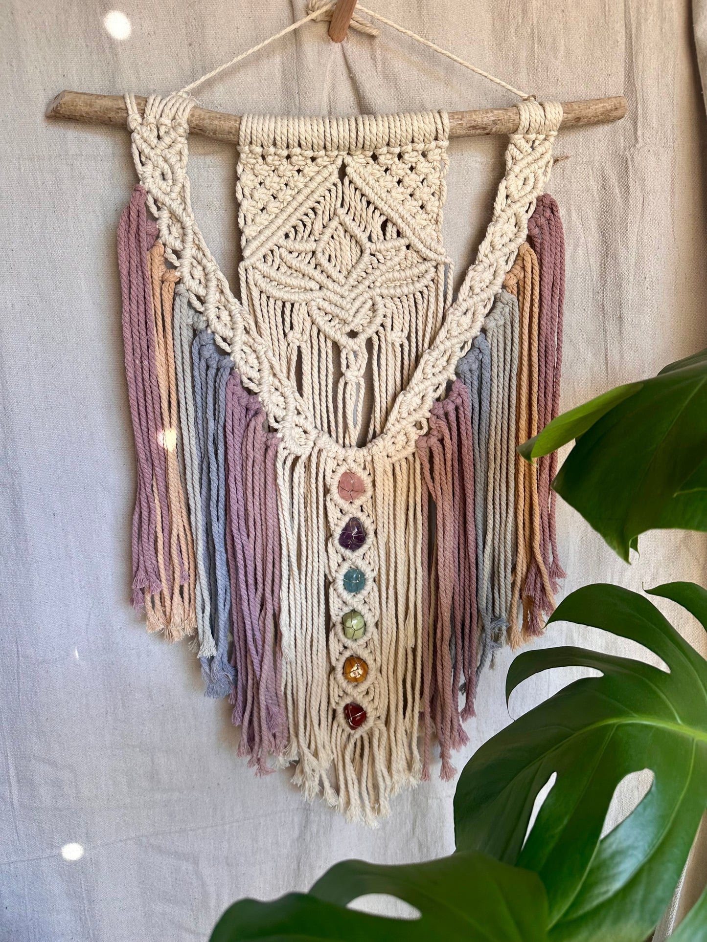 Tenture murale moyenne en macramé Lotus Chakra