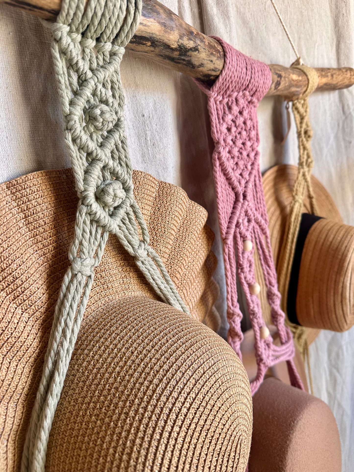 ÁSTER | Percha para sombrero de macramé de tres niveles 