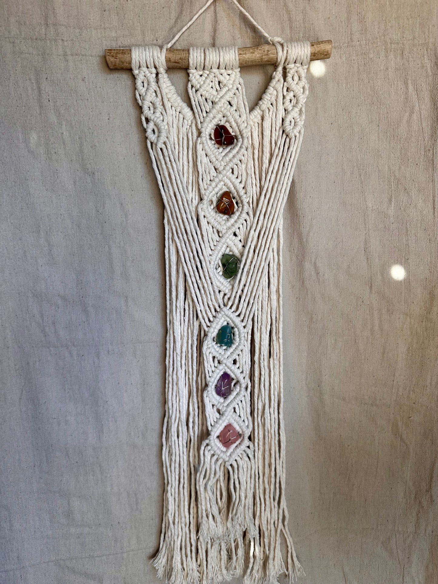Colgante de pared de macramé de chakra pequeño