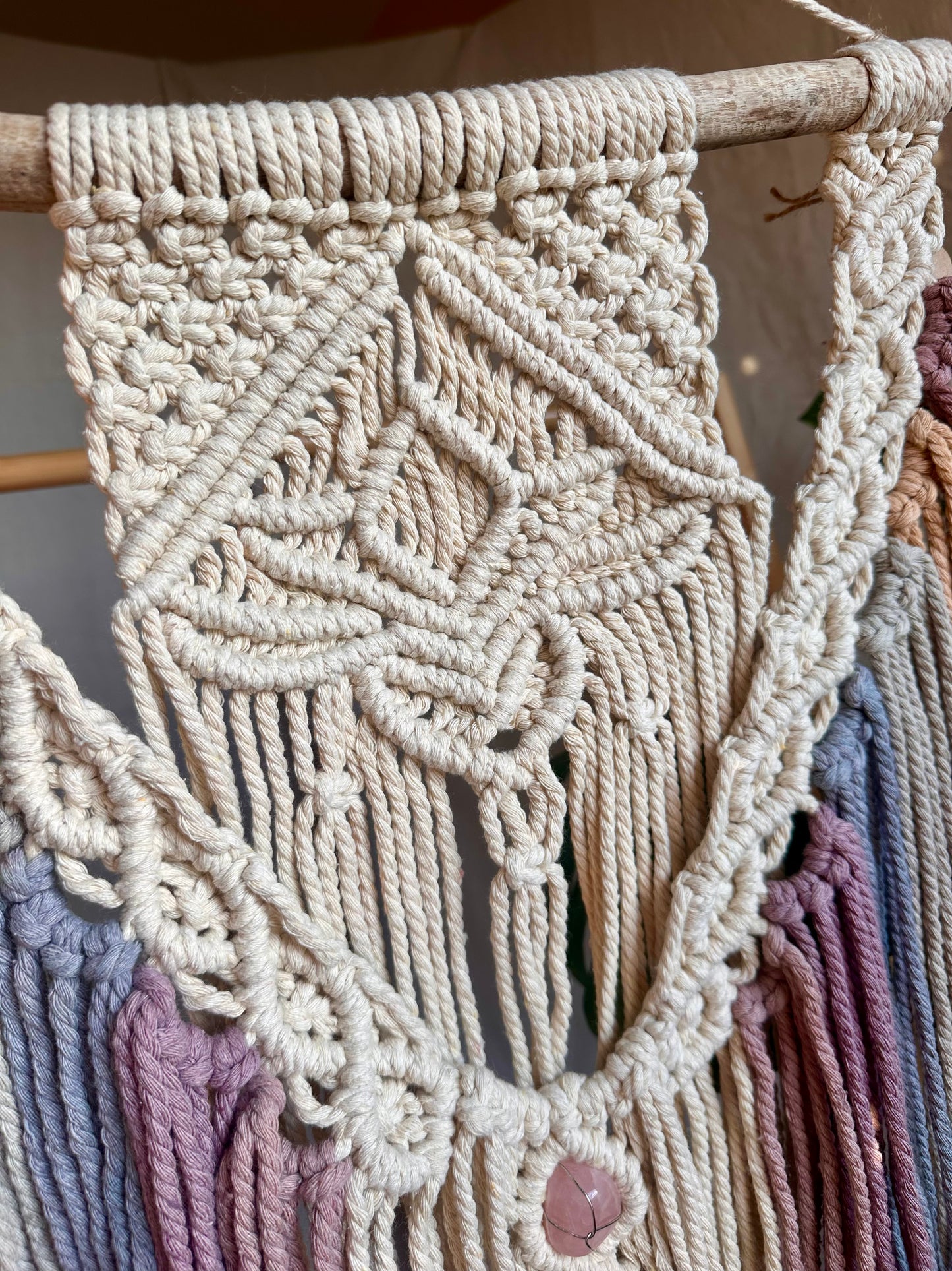 Tenture murale moyenne en macramé Lotus Chakra