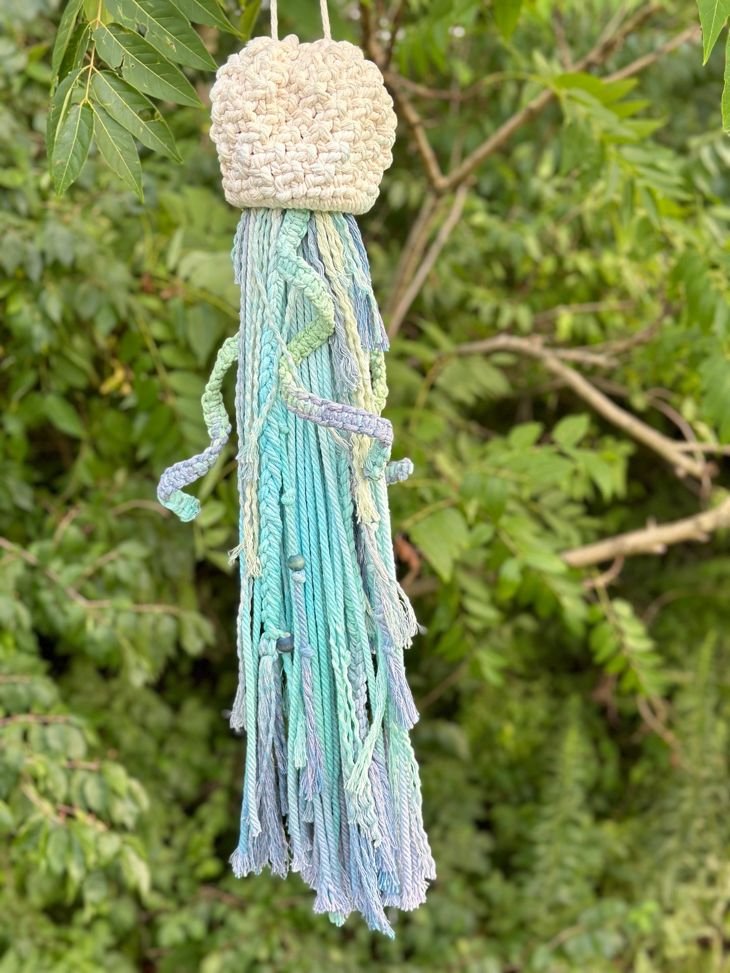 Méduse suspendue en macramé bohème 